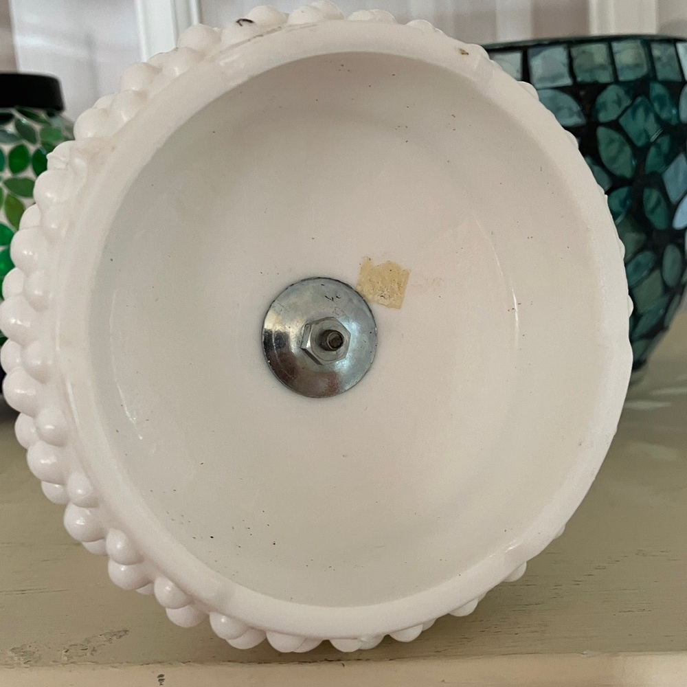 Hobnail Base Originally For Scale. Beautiful Display Piece - Picture 5 of 9